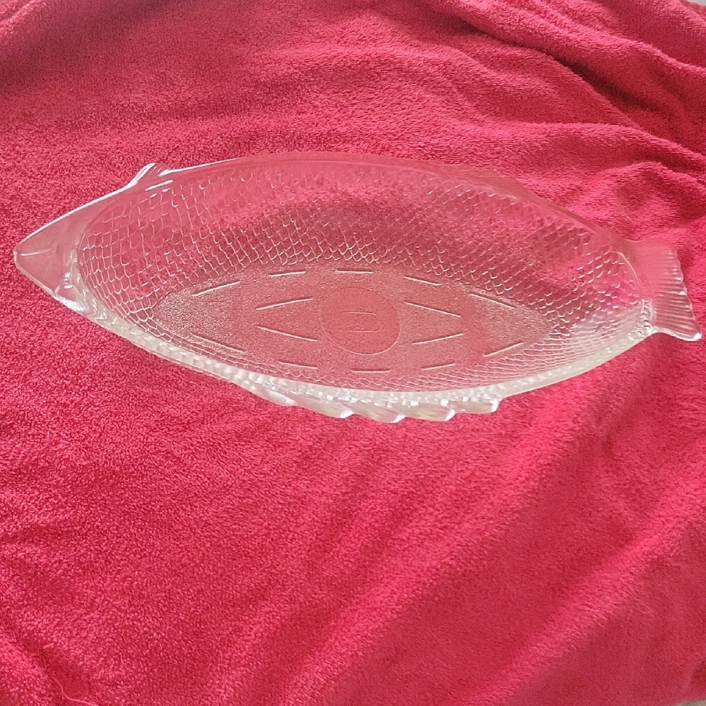 Glasbake Glass Fish-Shaped Serving Platter. Call Out But Amazing